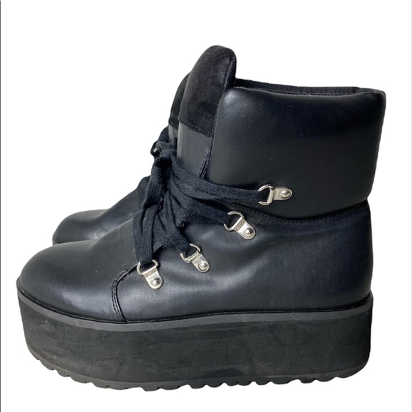 FOREVER 21 BLACK PLATFORM LACED BOOTS SIZE 7 - Picture 2 of 8